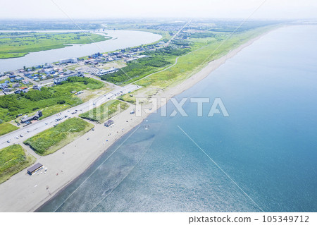 Beach image seen from the sky 105349712