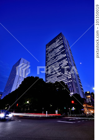 Night view of Ikebukuro Sunshine City and Sunshine 60 105350019