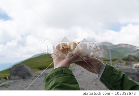 山里的麵包 105352678