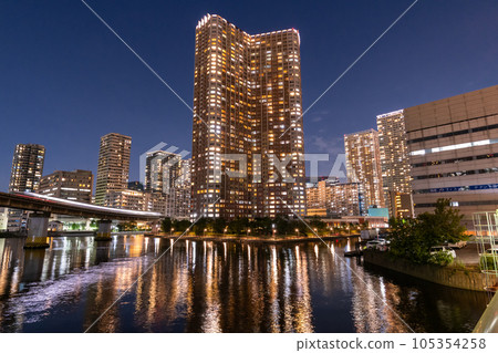《東京》塔樓公寓夜景 / 東京芝浦灣區 《東京》塔樓公寓夜景 / 東京芝浦灣區 105354258