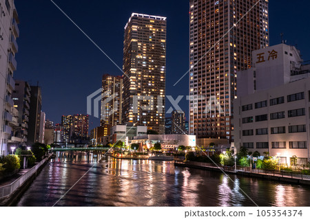"Tokyo" Night view of tower apartment / Tokyo Shibaura Bay Area 105354374
