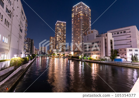 《東京》塔樓公寓夜景 / 東京芝浦灣區 105354377