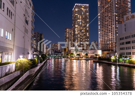 "Tokyo" Night view of tower apartment / Tokyo Shibaura Bay Area 105354378