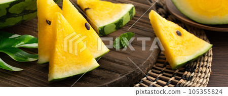 西瓜 小玉 黃色 特寫 切片 Yellow watermelon スイカ 黄色 黄西瓜 黄肉西瓜 西瓜 小玉 黃色 特寫 切片 Yellow watermelon スイカ 黄色 黄西瓜 黄肉西瓜 105355824