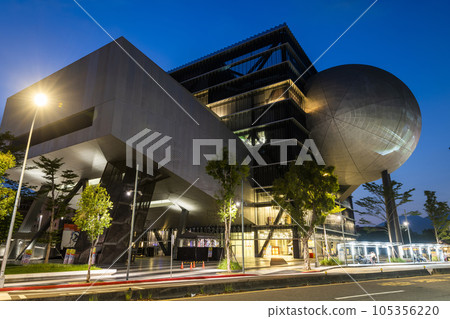 Building view of the Taipei Performing Arts Center in Taiwan. it's a modern building combining cube and sphere geometry. 105356220