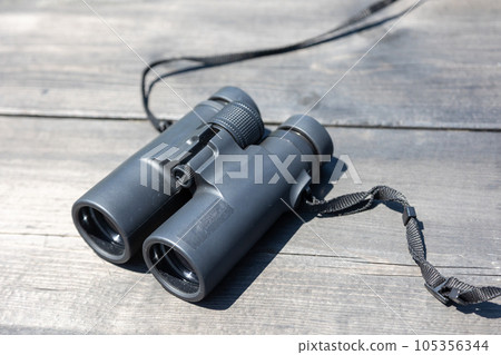 屋頂棱鏡式雙筒望遠鏡 105356344