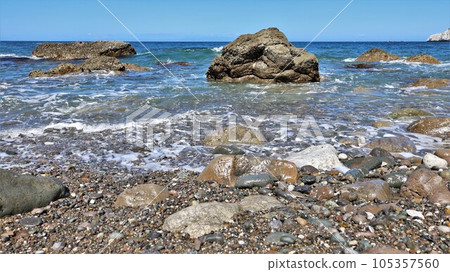 [Video included] Beach scenery and the coast of the Kii Peninsula 105357560