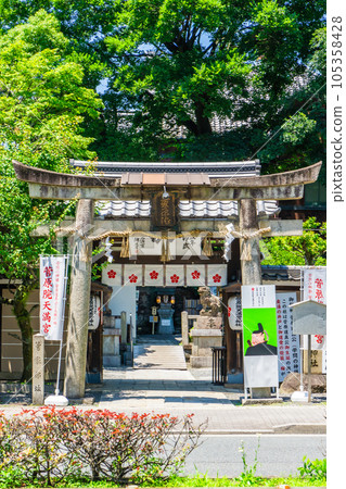 京都市上京區堀松町菅川連天滿宮的鳥居和門 105358428