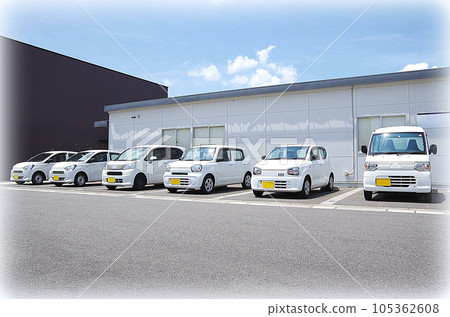 A scene of white light cars lined up in a parking lot (illustration style) A scene of white light cars lined up in a parking lot (illustration style) 105362608