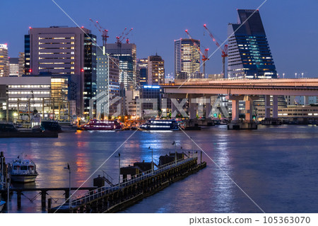 《東京》東京灣區辦公區夜景 105363070