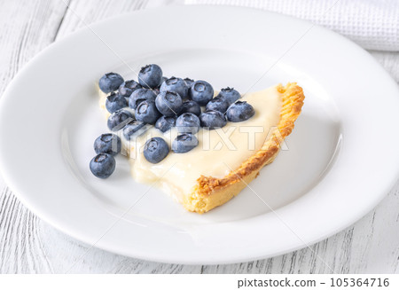 Pie with fresh blueberries Pie with fresh blueberries 105364716