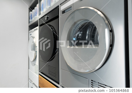 Washing machines and drying machines home appliance retail store showroom Washing machines and drying machines home appliance retail store showroom 105364868