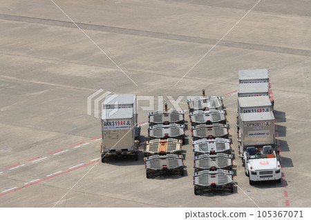 機場工作車汽車容器移動式攝影車 機場工作車汽車容器移動式攝影車 105367071