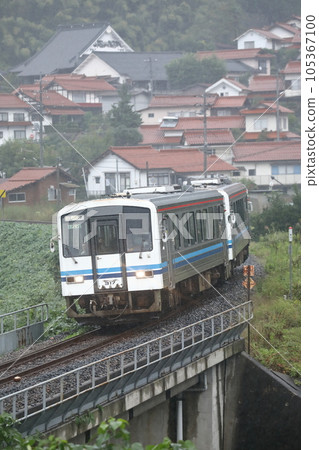 2018年廢止 JR西日本三交線木葉120型茨原川橋駕駛場景 105367100