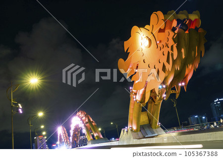 越南峴港龍橋夜景 / 越南峴港 越南峴港龍橋夜景 / 越南峴港 105367388