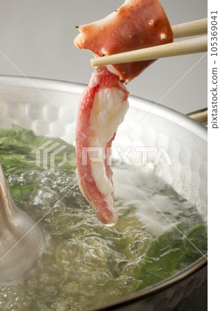 Crab shabu. 105369041