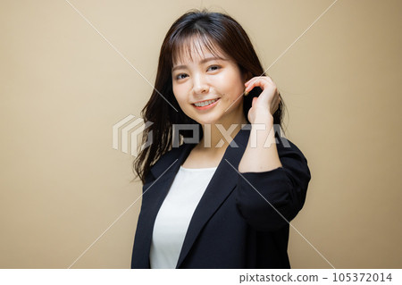 Business woman beige bag Business woman beige bag 105372014