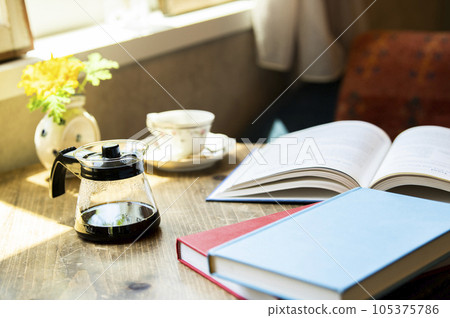 Cafe image drip coffee hot coffee Cafe image drip coffee hot coffee 105375786