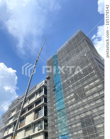 Construction site in front of Ibaraki City Hall Towering heavy machinery 105378542