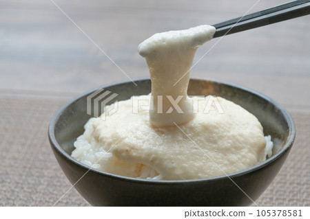 Tororo Rice with Chopsticks 105378581