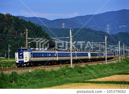 2001 10 485 series L limited express Shirasagi running on the Hokuriku main line 2001 10 485 series L limited express Shirasagi running on the Hokuriku main line 105379082