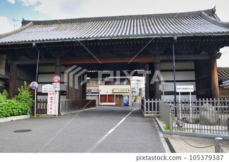 蓮華院南大門（京都市東山區） 105379387