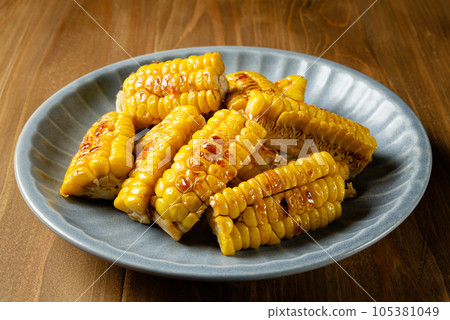 Grilled corn 105381049