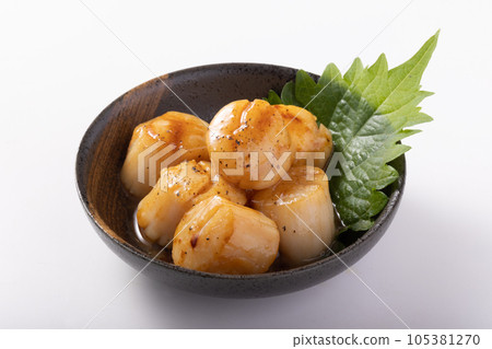Grilled scallops with butter and soy sauce Grilled scallops with butter and soy sauce 105381270
