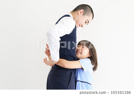 Good brother and sister family portrait Good brother and sister family portrait 105381386