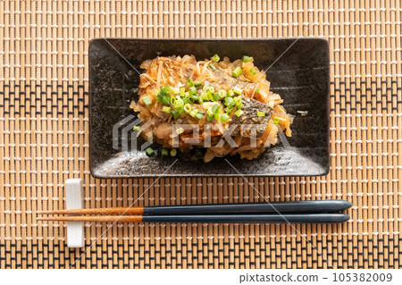 Mackerel and Mushrooms with Grated Daikon and Ponzu Sauce Mackerel and Mushrooms with Grated Daikon and Ponzu Sauce 105382009