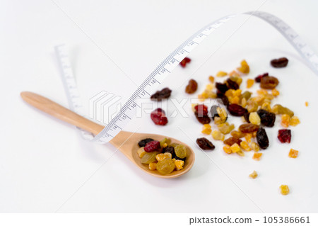 乾果木勺和測量飲食圖像 乾果木勺和測量飲食圖像 105386661