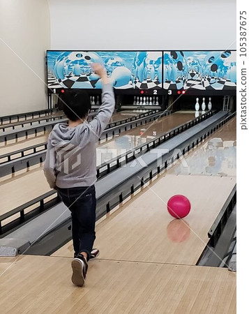 Bowling competition Bowling competition 105387675