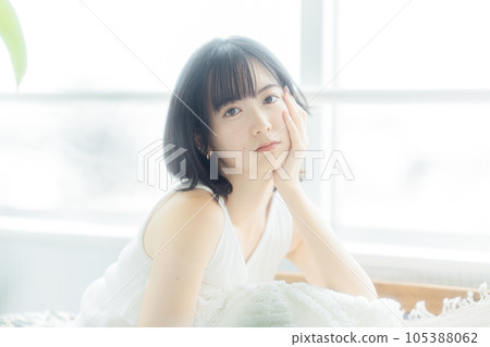 natural beauty woman natural beauty woman 105388062