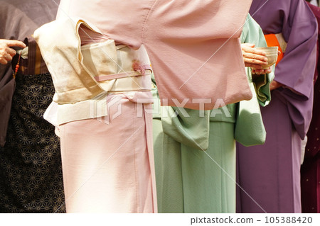 Kimono women 105388420