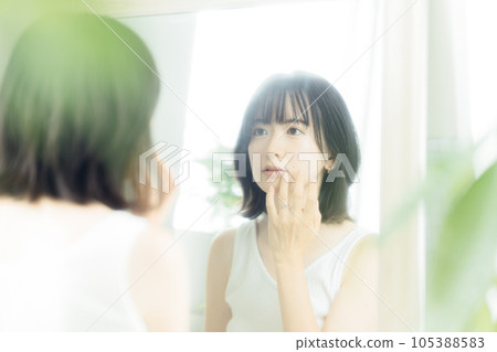 natural beauty woman 105388583