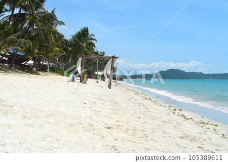 Swings at Doc Let beach of Vietnam 105389611