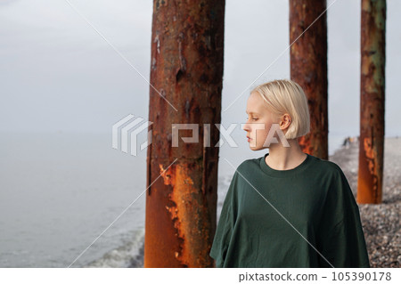 Perfect young woman with short bob hairstyle portrait. Female profile 105390178