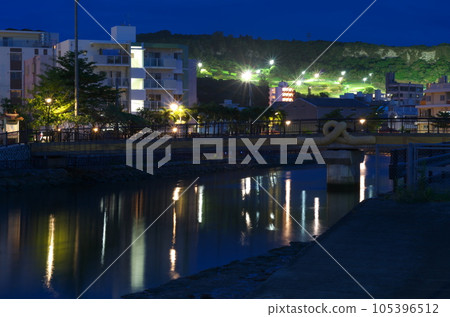 At the riverside of Gotenyama Water Park 105396512
