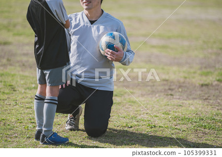 足球 父母和小孩 親子 105399331