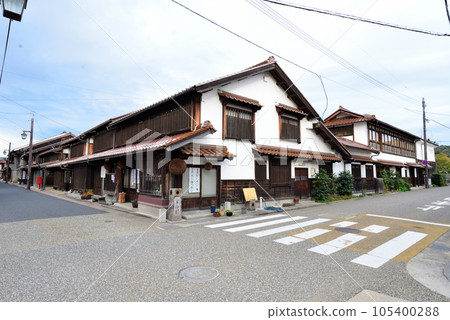 白壁倉庫和紅瓦 鳥取縣倉吉市 重要傳統建築群保存地區 105400288