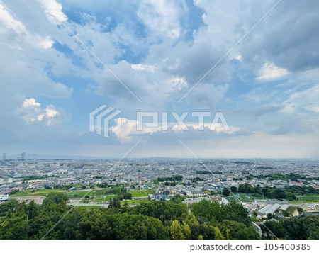 俯瞰小山的都市風景 俯瞰小山的都市風景 105400385