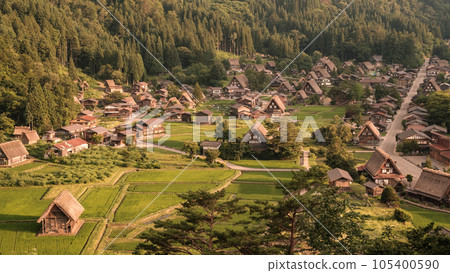 Shirakawa-go in summer (evening view) Shirakawa-go in summer (evening view) 105400590