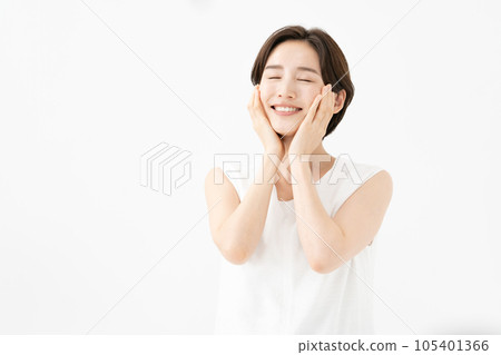 美麗女人白色背景 105401366