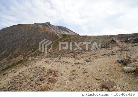 View of the area around the summit of Mt. Chausu from the teahouse ruins evacuation hut on the northern peak of Mt. Chausu May 30, 2023 105402439