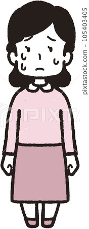一個臉上有很多汗水的女人面向前方的全身圖 105403405