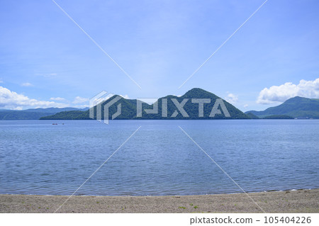 Lake Toya Nakajima seen from Ukimido Park 105404226