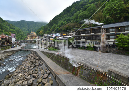 Tsuetate Onsen, Oguni-cho, Aso-gun, Kumamoto Prefecture, a hot spring town where the scent of the Showa era still smokes 105405676