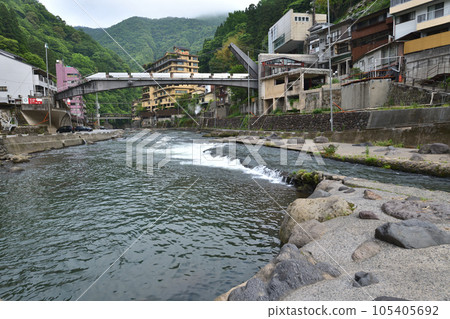 熊本縣阿蘇郡小國町杖立溫泉，至今仍散發著昭和時代氣息的溫泉小鎮 105405692