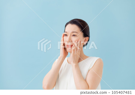 美麗高級女人前面 105407481