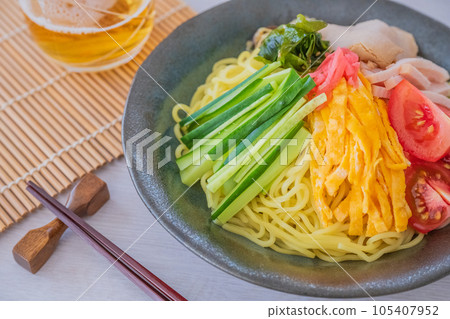 Cold Chinese close-up material White tableware Summer image 105407952